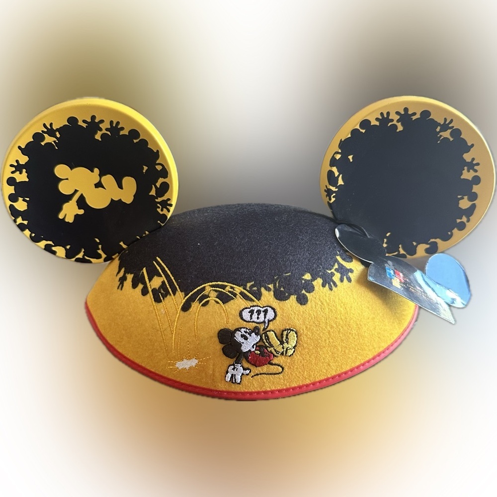 Jumping Mickey Ears RARE Disney Parks Limited Release  Artist Series Susan Foy